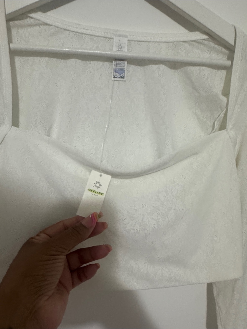 Offline By Aerie BNWT White Long Sleeve Crop Top - Picture 2 of 3